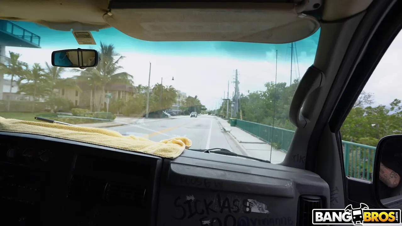 Bangbros 'La suerte tiene suerte' protagonizando Lucky Anne (foto 1)