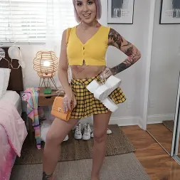 Luna Legend en Luna está cachonda por su padrastro (foto 90) Luna Legend en 'Bangbros' Luna está cachonda por su padrastro (Miniatura 90)