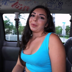 Luna Leve in Picking Up The Fruit Lady (Photo 156) Luna Leve in 'Bangbros' Picking Up The Fruit Lady (Thumbnail 156)