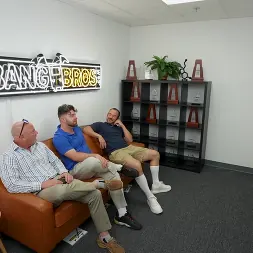 Luna Luxe in Porno Dads Part 3: Luna Makes him Nervous (Photo 43) Luna Luxe in 'Bangbros' Porno Dads Part 3: Luna Makes him Nervous (Thumbnail 43)