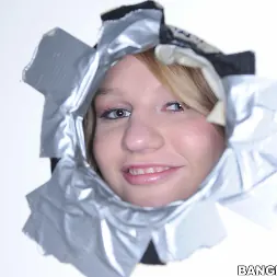 Maci More en 'Bangbros' Su primera mamada y follada en el gloryhole (Miniatura 9)