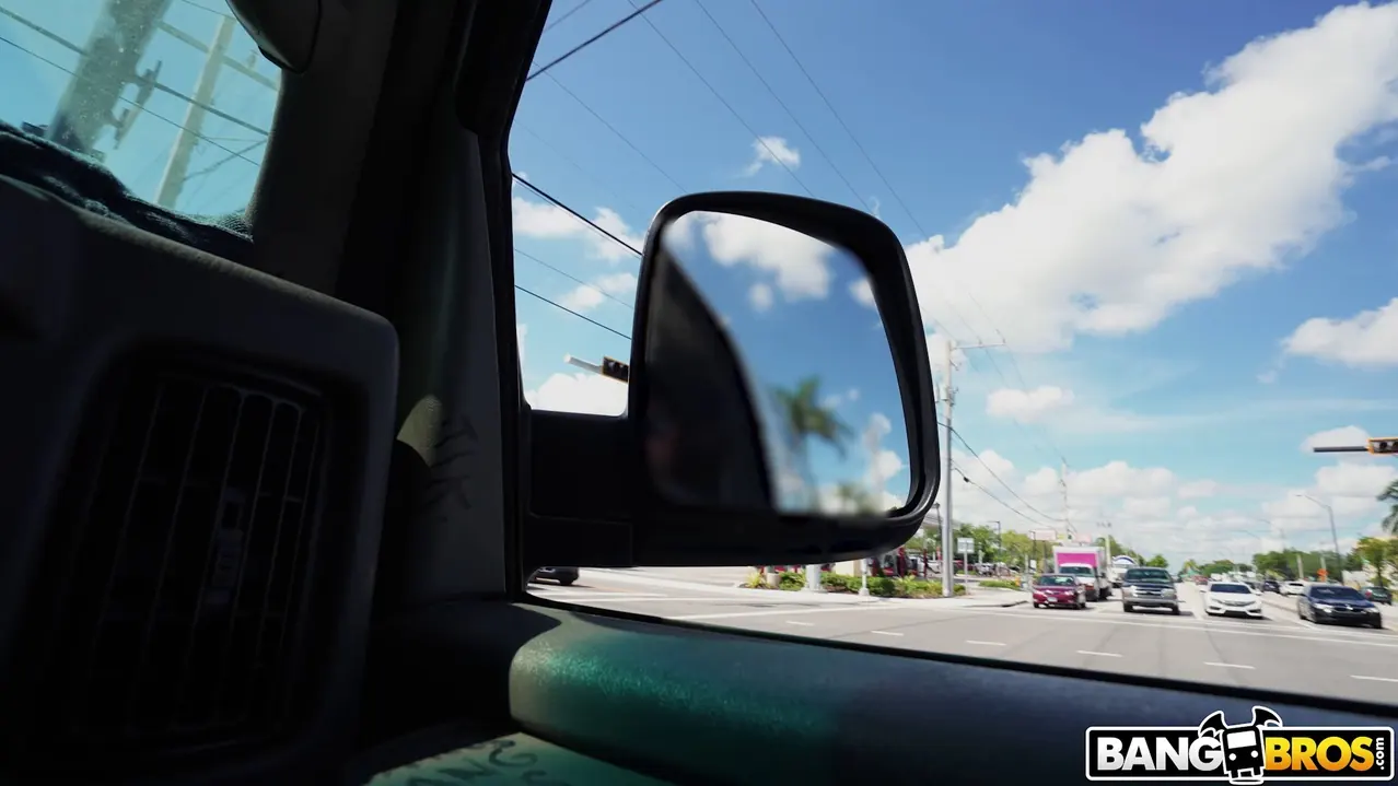 Bangbros 'Club de striptease Bang Bus' protagonizando Madison Summers (foto 1)