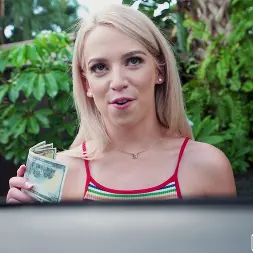 Madison Summers en Club de striptease Bang Bus (foto 1050) Madison Summers en 'Bangbros' Club de striptease Bang Bus (Miniatura 1050)