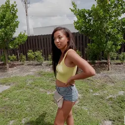 Malina Melendez en 'Bangbros' Malina está lista y dispuesta (Miniatura 375)