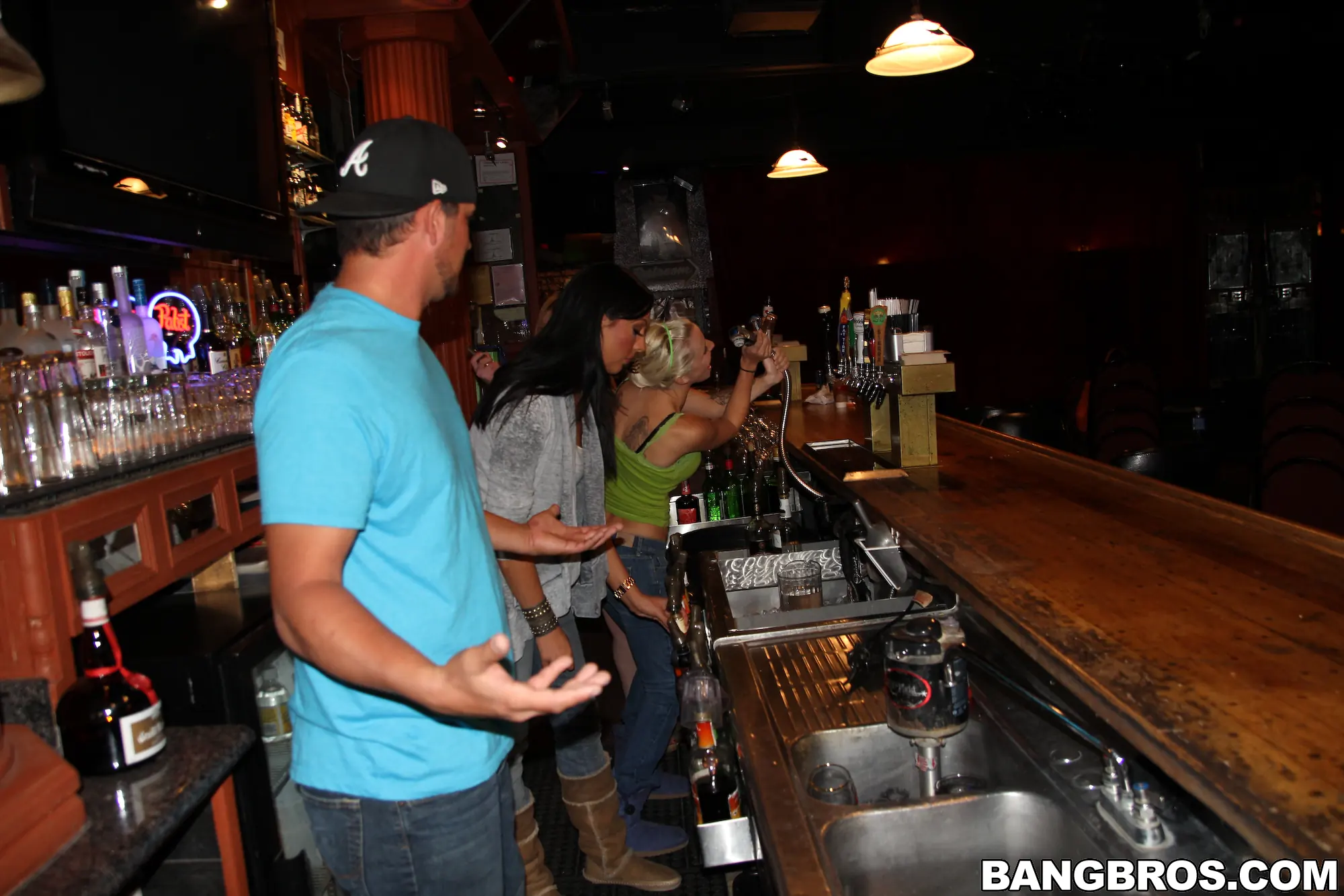 Marie McCray en 'El cocinero está en el coño' from 'Bangbros' (foto 153) Bangbros 'El cocinero está en el coño' protagonizando Marie McCray (foto 153)