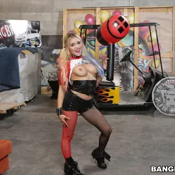 Marsha May en ¡Acelerando la Harley! (foto 66) Marsha May en 'Bangbros' ¡Acelerando la Harley! (Miniatura 66)