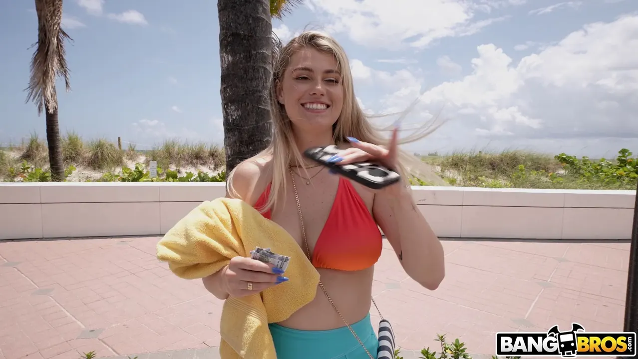 Matti Mars en 'Matti se folla a Johnny Straight' from 'Bangbros' (foto 1424) Bangbros 'Matti se folla a Johnny Straight' protagonizando Matti Mars (foto 1424)