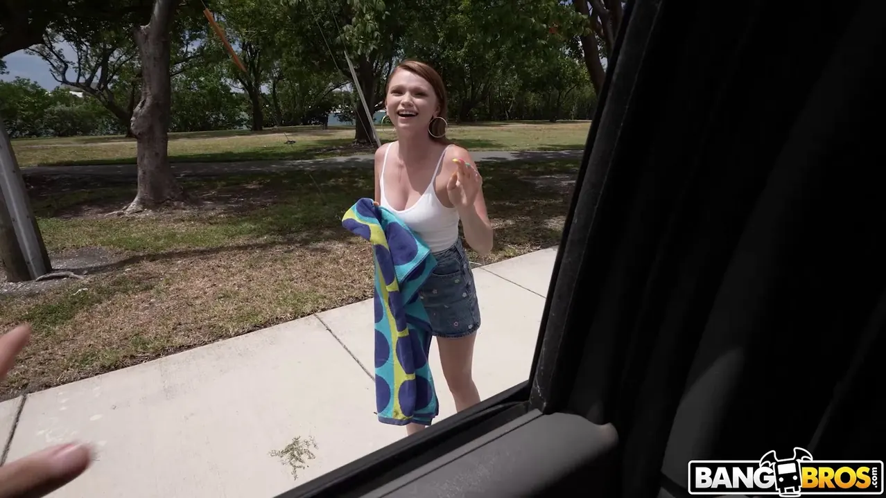 Mazy Myers en 'Joderme de todos modos' from 'Bangbros' (foto 1275) Bangbros 'Joderme de todos modos' protagonizando Mazy Myers (foto 1275)