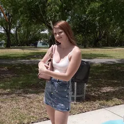 Mazy Myers en Joderme de todos modos (foto 1350) Mazy Myers en 'Bangbros' Joderme de todos modos (Miniatura 1350)