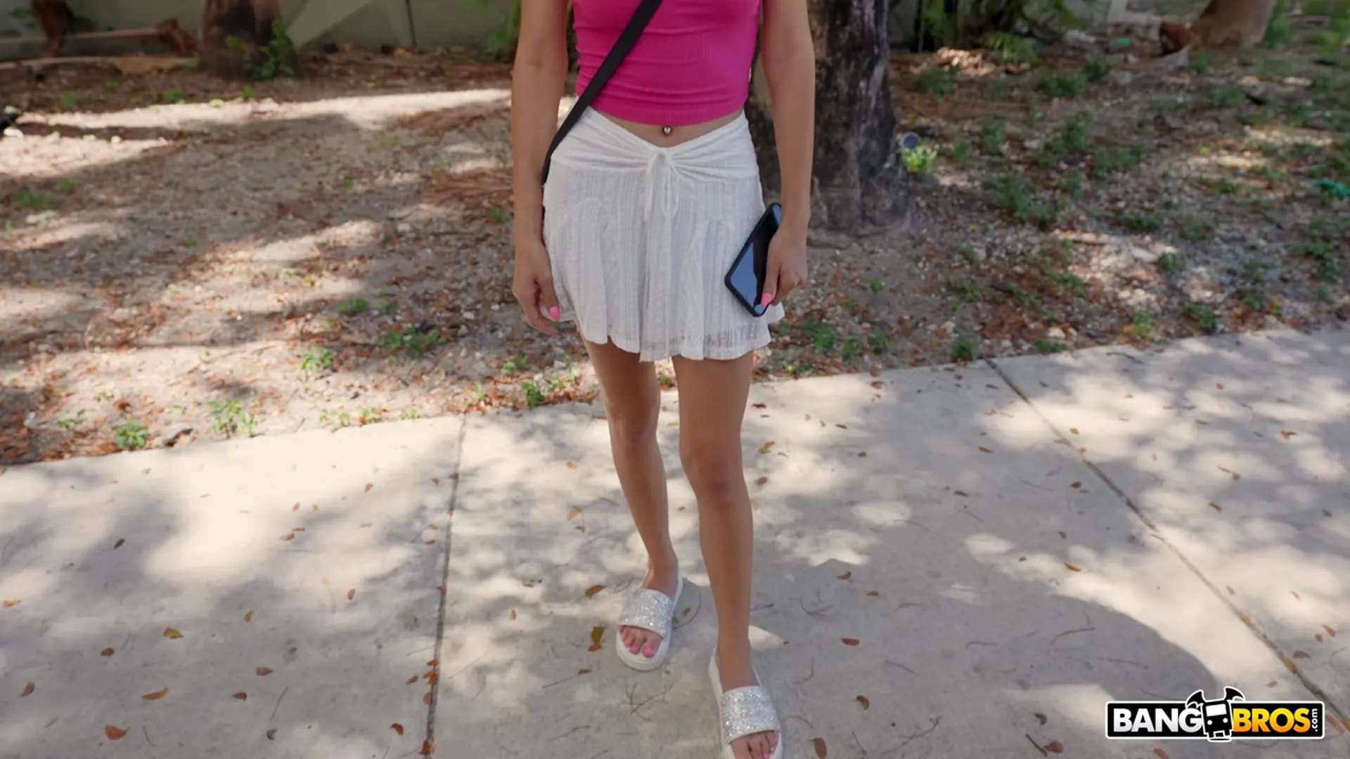 Bangbros 'Villano de vacaciones se folla en el autobús' protagonizando Melia Avelin (foto 61)