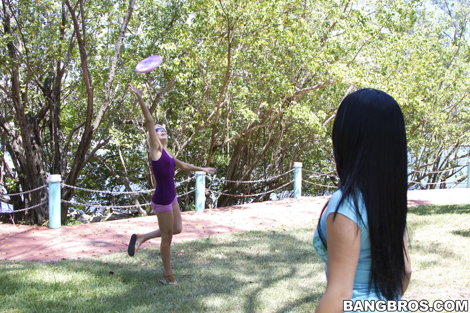 Bangbros 'Gatito de picnic' protagonizando Mercedes Lynn (foto 36)