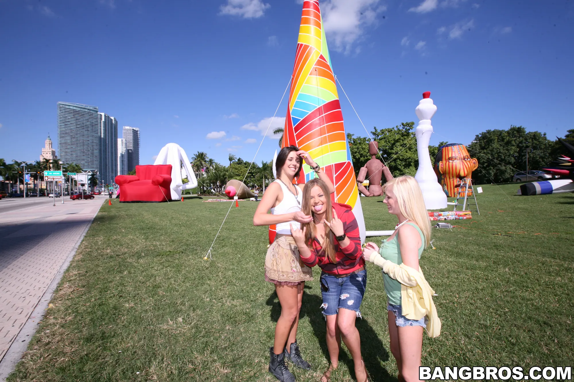 Bangbros '¡Coño para el brunch!' protagonizando Mercedes Lynn (foto 1)