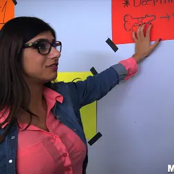 Mia Khalifa en Lecciones de BJ (foto 36) Mia Khalifa en 'Bangbros' Lecciones de BJ (Miniatura 36)