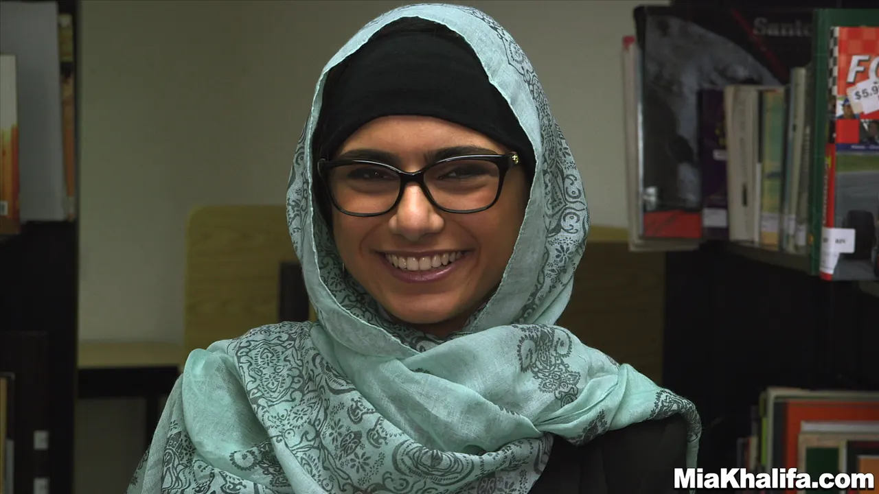 Bangbros 'Aquí está Mi Cuerpo, espero que os guste.' protagonizando Mia Khalifa (foto 17)