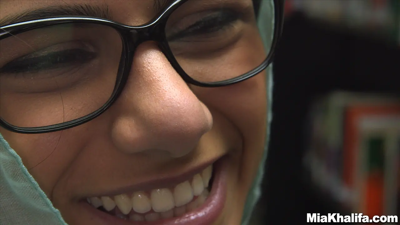 Bangbros 'Aquí está Mi Cuerpo, espero que os guste.' protagonizando Mia Khalifa (foto 51)