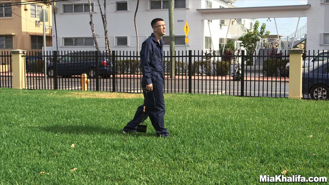 Mia Khalifa en '¡¡¡Le reventé la cereza a un fan!!!' from 'Bangbros' (foto 14) Bangbros '¡¡¡Le reventé la cereza a un fan!!!' protagonizando Mia Khalifa (foto 14)