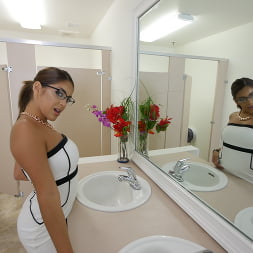 Mia Martinez in 'Bangbros' office fuck and a bit of squirting (Thumbnail 104)
