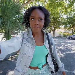 Mila Mars en 'Bangbros' ¿Nos están jugando? (Miniatura 639)