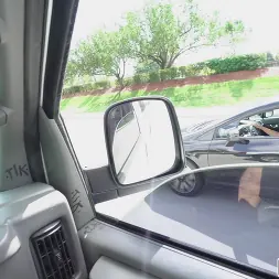 Milu Blaze en Conducir por el maldito camino (foto 1) Milu Blaze en 'Bangbros' Conducir por el maldito camino (Miniatura 1)