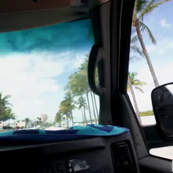 Mimi Monet en 'Bangbros' Rubia caliente se deja follar duro (Miniatura 1)