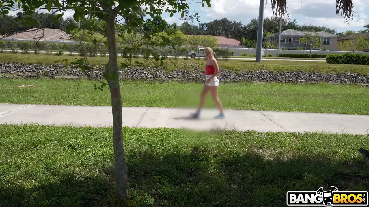 Bangbros 'Pulling Up On Molly' starring Molly Cooper (Photo 375)