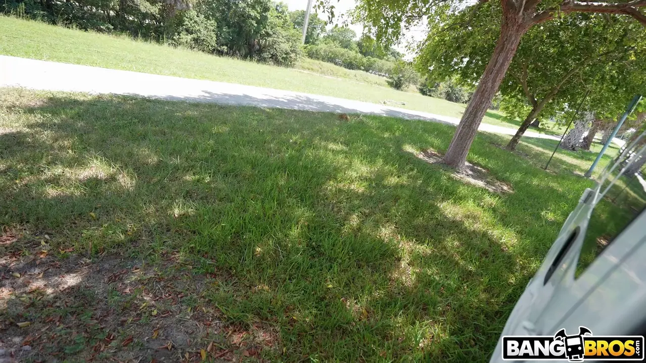 Bangbros 'Pulling Up On Molly' starring Molly Cooper (Photo 975)