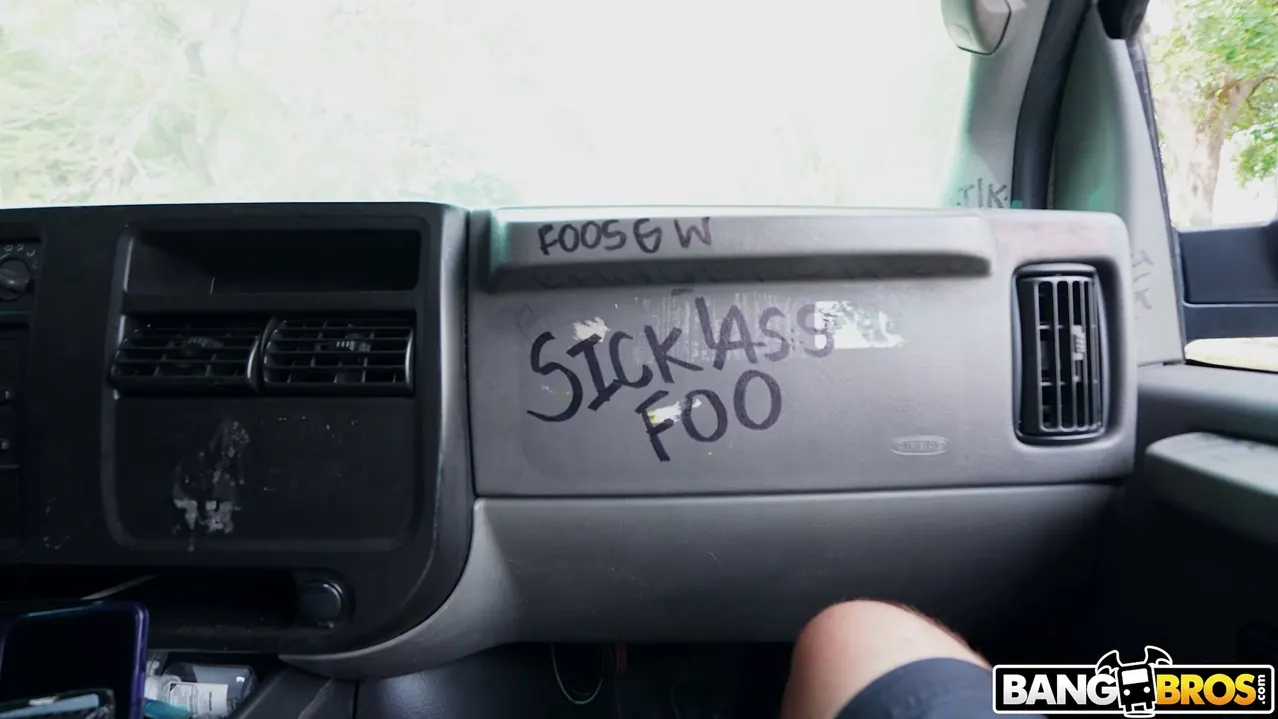 Molly Little en 'Señorita pequeña aventura de una noche' from 'Bangbros' (foto 75) Bangbros 'Señorita pequeña aventura de una noche' protagonizando Molly Little (foto 75)