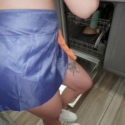 Niicky Baby in 'Bangbros' Maid Get Paid To Show Her ASSets (Thumbnail 130)