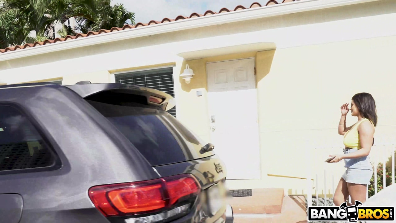 Bangbros 'Slutty Tourist Fucks For Extra Cash' starring Nola Bell Faiyez (Photo 1)