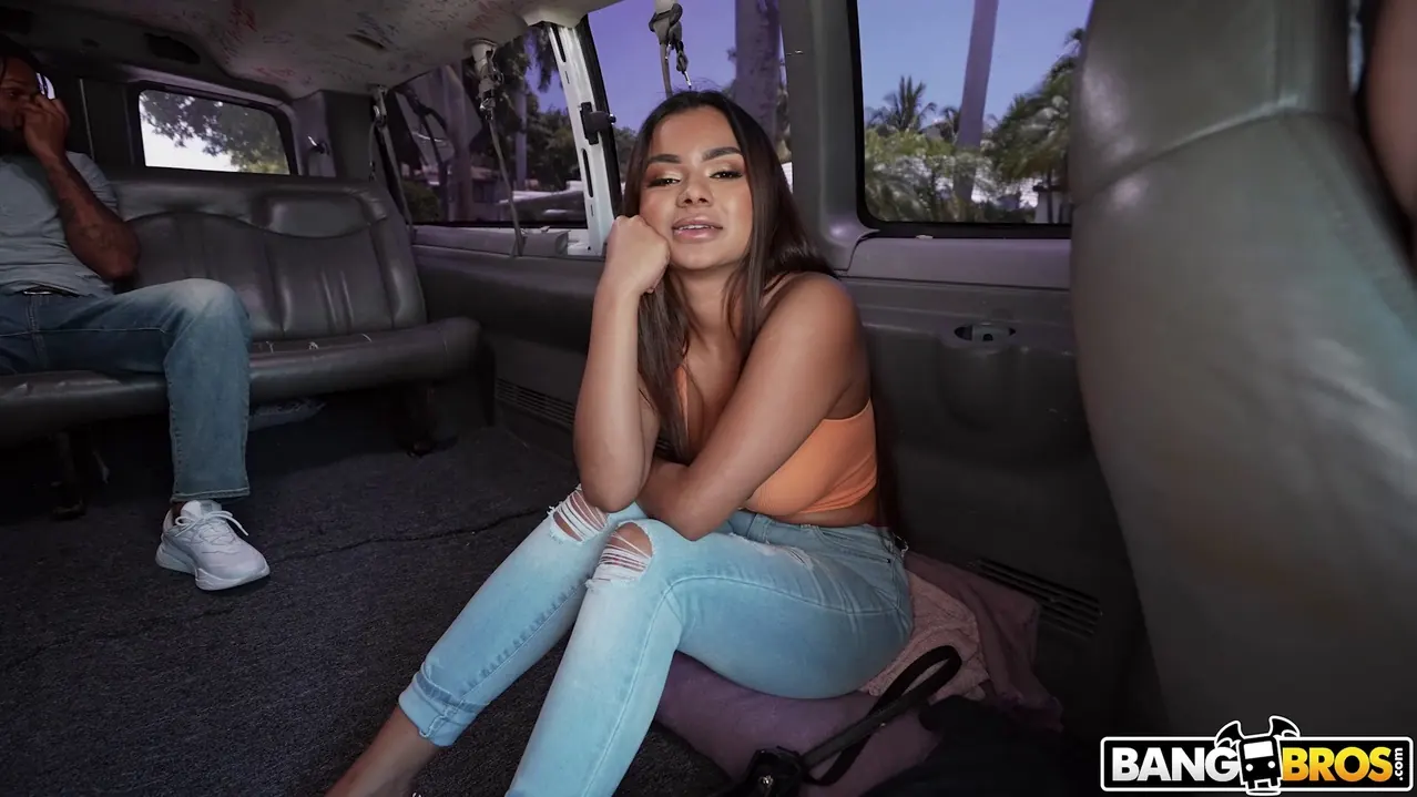 Bangbros 'Desde Bangladesh con amor' protagonizando Numi Zarah (foto 1050)