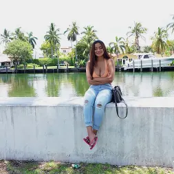 Numi Zarah en 'Bangbros' Desde Bangladesh con amor (Miniatura 375)