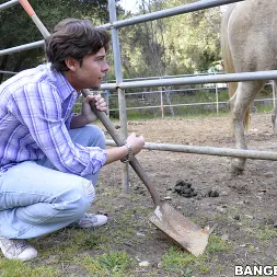 Paris Kennedy in Getting Pussy On the Ranch! (Photo 441) Paris Kennedy in 'Bangbros' Getting Pussy On the Ranch! (Thumbnail 441)