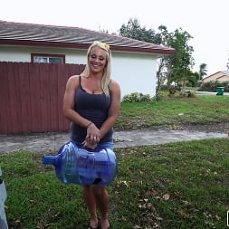 Paris Knight in 'Bangbros' Surviving The Hurricane One Ride At A Time (Thumbnail 180)