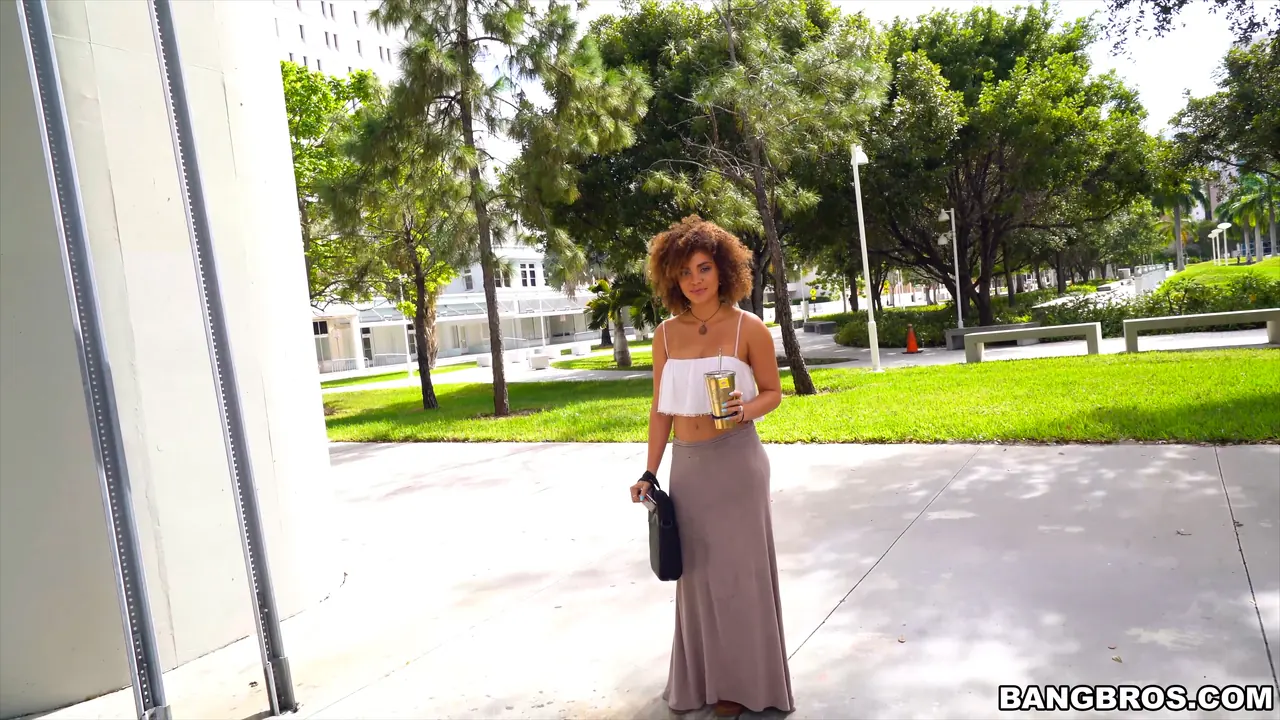 Payton Banks en 'Payton obtiene una gran oportunidad en el autobús' from 'Bangbros' (foto 66) Bangbros 'Payton obtiene una gran oportunidad en el autobús' protagonizando Payton Banks (foto 66)