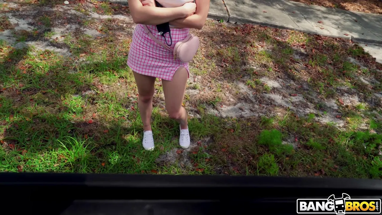 Penelope Kay en 'Chica caliente con tetas perfectas folla por dinero' from 'Bangbros' (foto 900) Bangbros 'Chica caliente con tetas perfectas folla por dinero' protagonizando Penelope Kay (foto 900)