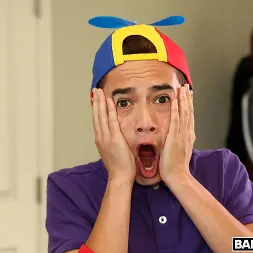 Reagan Foxx en 'Bangbros' MILF caliente para su cumpleaños (Miniatura 88)