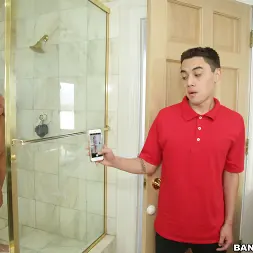 Reagan Foxx en 'Bangbros' Espiando a mi madrastra (Miniatura 209)