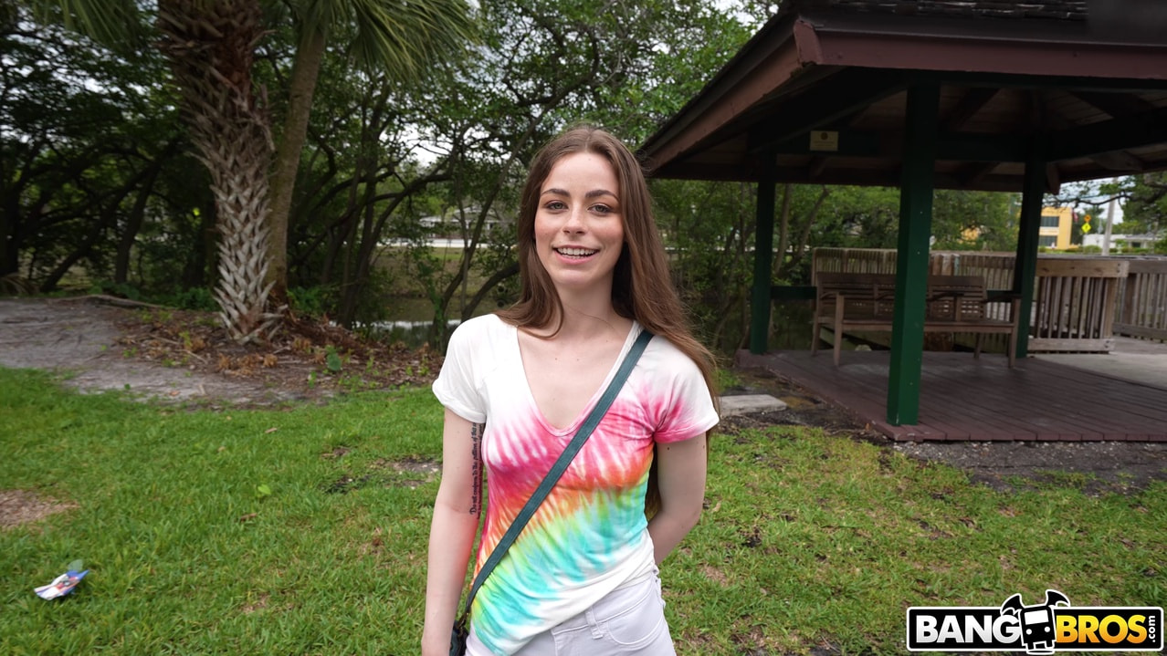 Bangbros 'Pies bonitos, carne grande' protagonizando Renee Rose (foto 750)