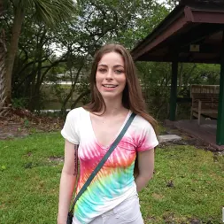 Renee Rose en 'Bangbros' Pies bonitos, carne grande (Miniatura 750)