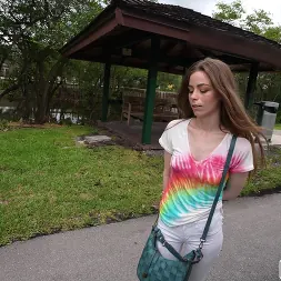 Renee Rose en 'Bangbros' Pies bonitos, carne grande (Miniatura 900)