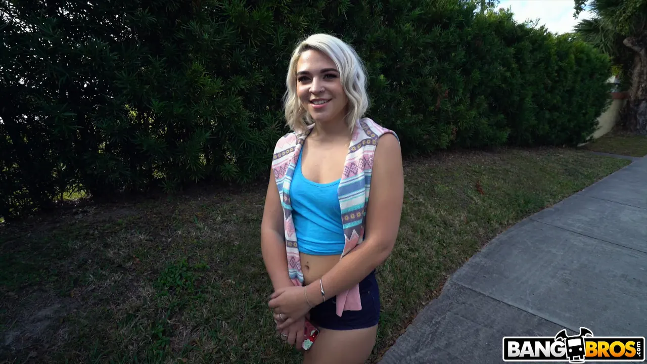 Bangbros 'Rhound and Big White Ass on the Bus' starring Rhonda Rhound (Photo 32)