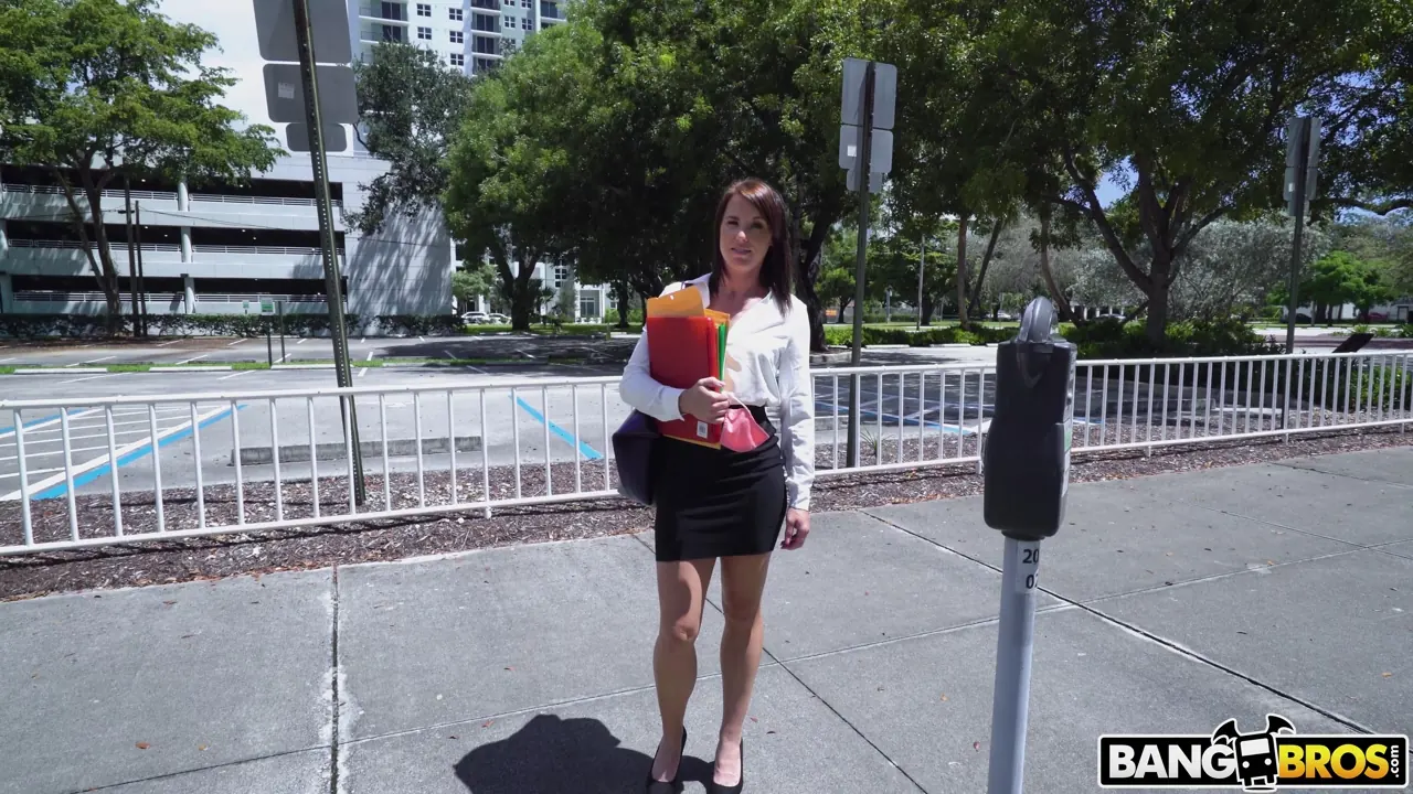 Bangbros 'Abogado pervertido folla por dinero' protagonizando Riley Jacobs (foto 80)