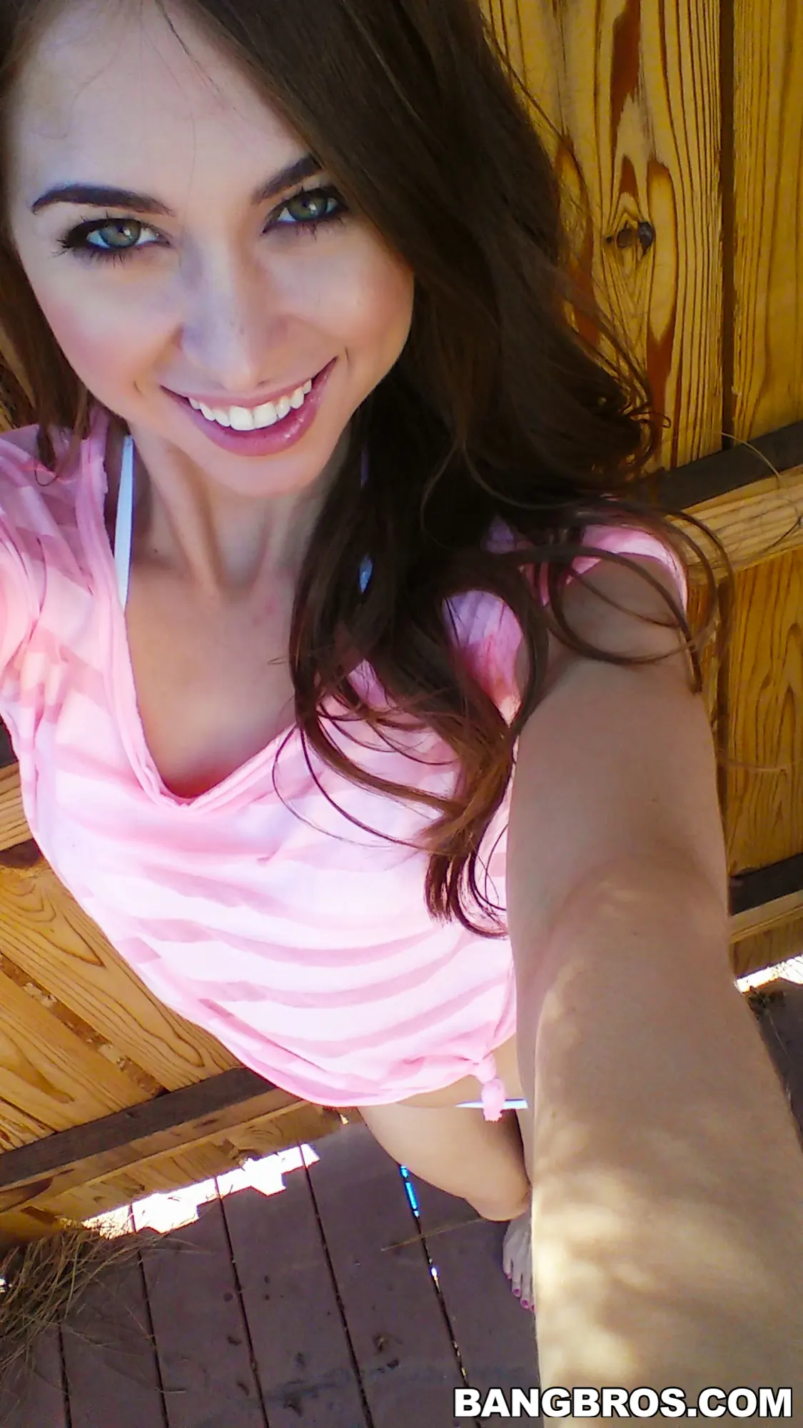 Bangbros 'A la pequeña Riley Reid le encantan las pollas negras grandes' protagonizando Riley Reid (foto 63)