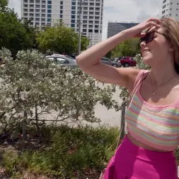 River Lynn en 'Bangbros' Gatito introvertido (Miniatura 75)