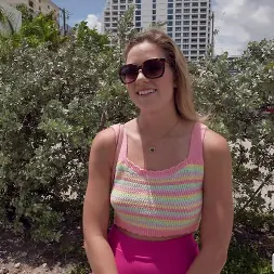 River Lynn en 'Bangbros' Gatito introvertido (Miniatura 1200)