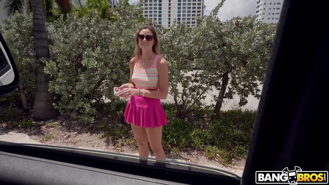 River Lynn en 'Gatito introvertido' from 'Bangbros' (foto 375) Bangbros 'Gatito introvertido' protagonizando River Lynn (foto 375)