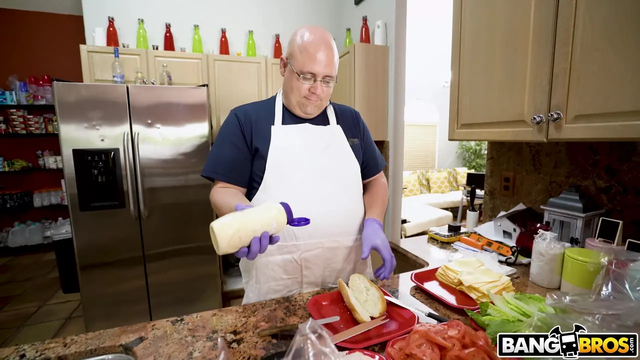 Bangbros 'Feliz día de Acción de Gracias' protagonizando Roxy Ryder (foto 1)