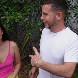 Sakura Lin en 'Bangbros' Sucks And Fucks Tony (Miniatura 54)