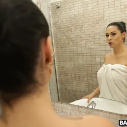 Sapphire LaPiedra in Peeping Roommate Gets Lucky (Photo 1) Sapphire LaPiedra in 'Bangbros' Peeping Roommate Gets Lucky (Thumbnail 1)