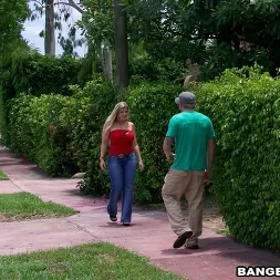 Sara Jay en Sara Jay (foto 1) Sara Jay en 'Bangbros' Sara Jay (Miniatura 1)